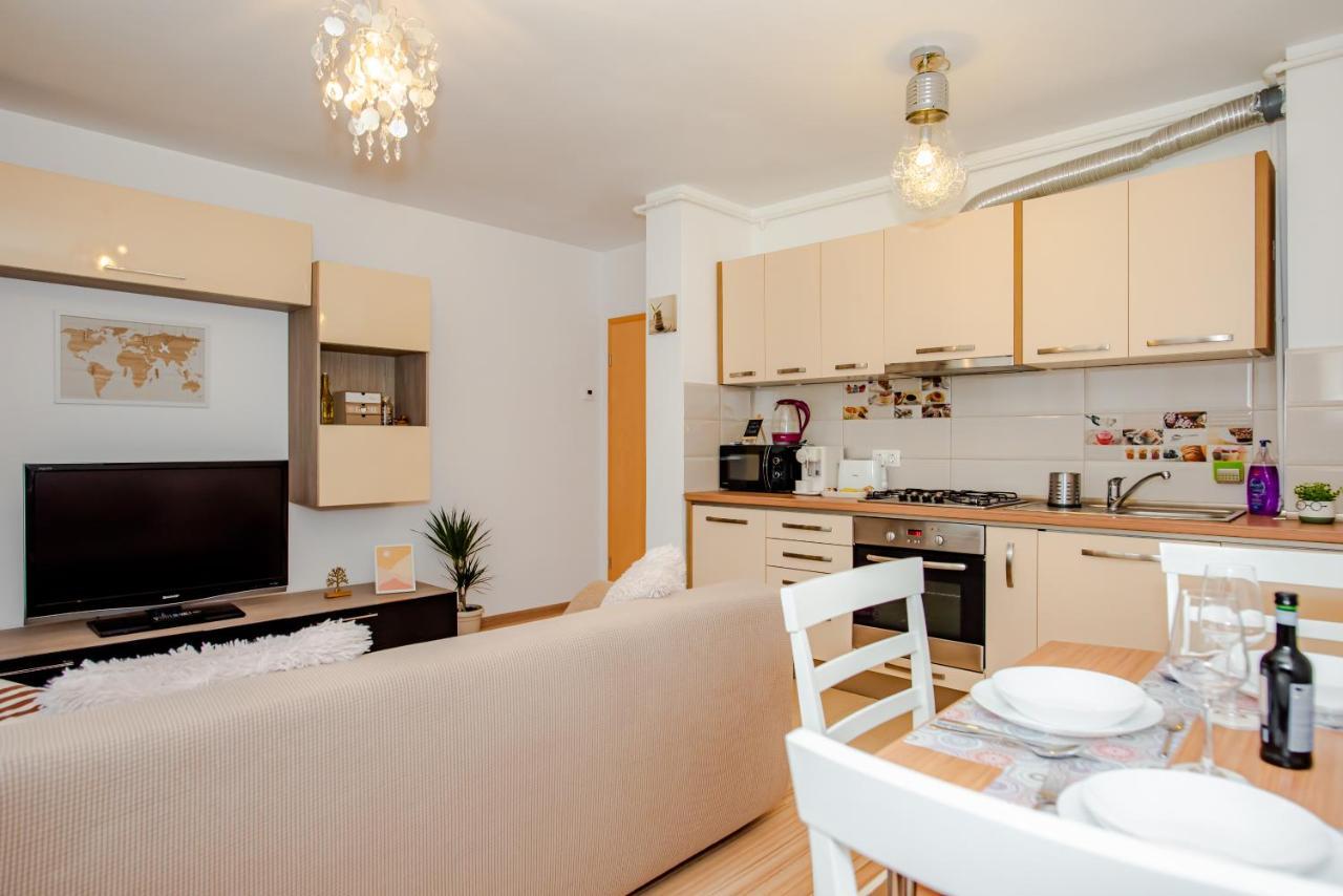 Lilibeth Apartments Brasov Luaran gambar